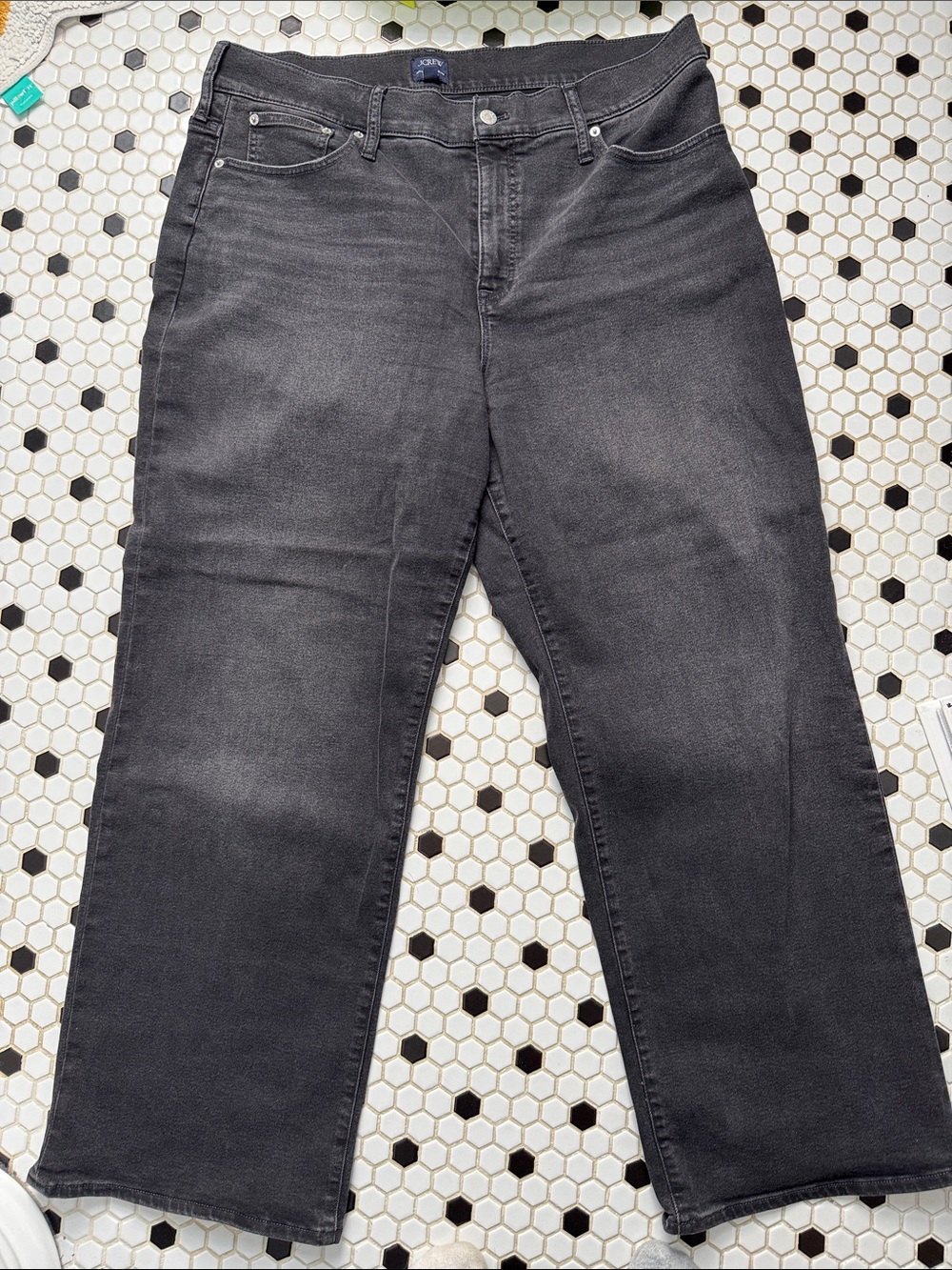 Women’s Black Straight-Leg Jeans